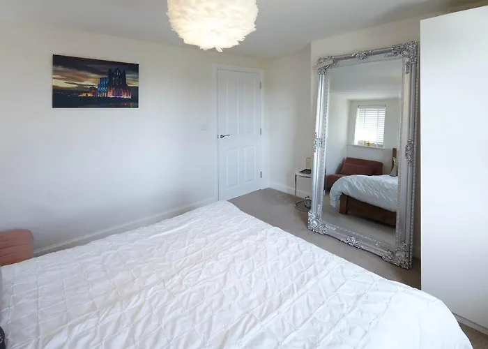 Host & - The Cinder Track Hideaway